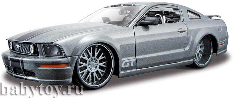 Maisto    1:24 Ford Mustang GT